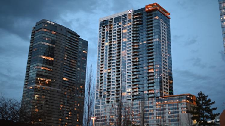 How to sell a condo or a house quickly