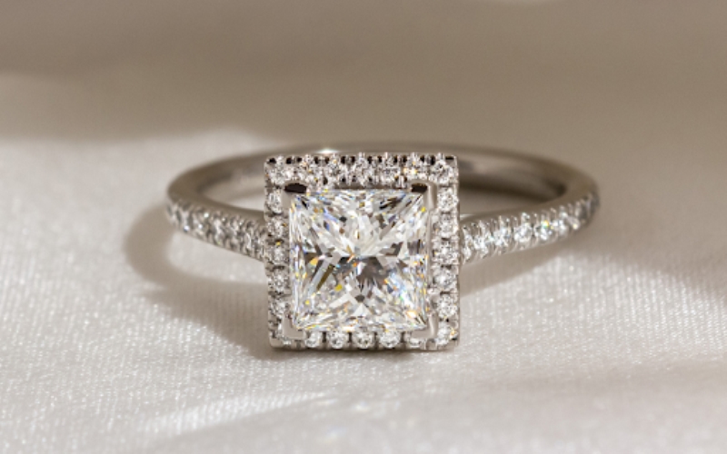 The Royal Glamour of Princess Cut Diamond Engagement Rings in the UK